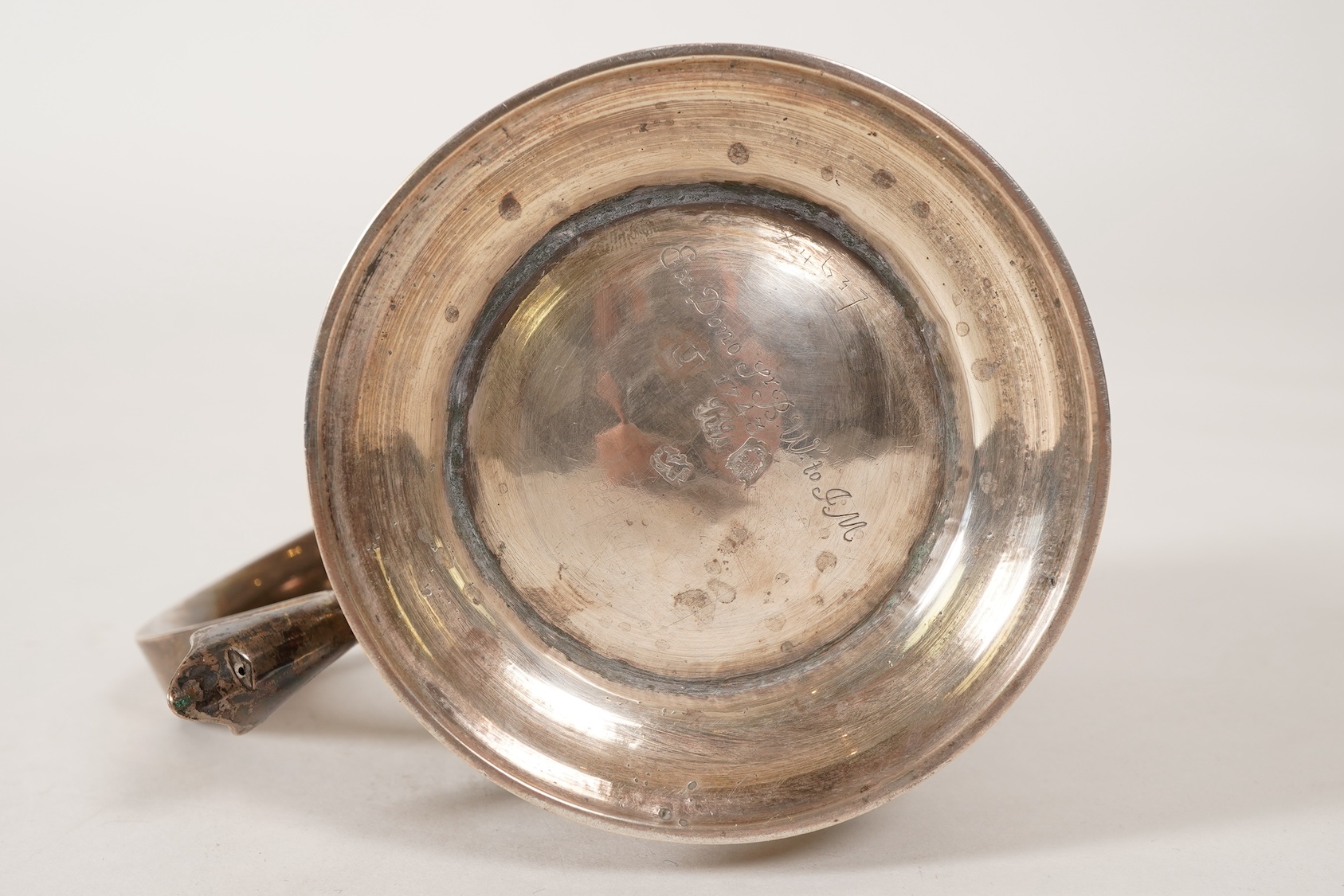 A George II silver mug, by Richard Bayley